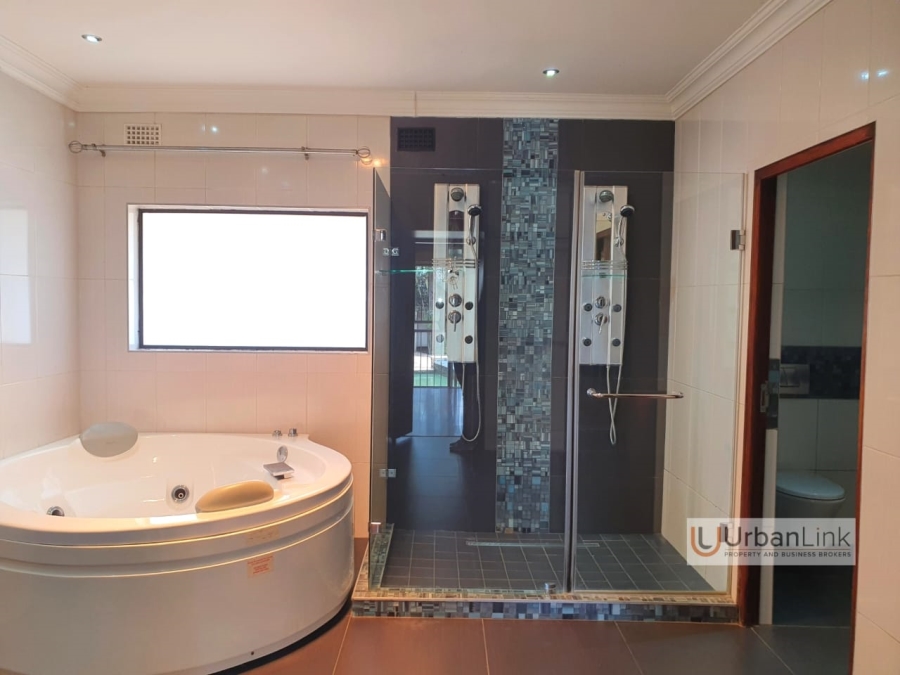 4 Bedroom Property for Sale in Safari Gardens North West